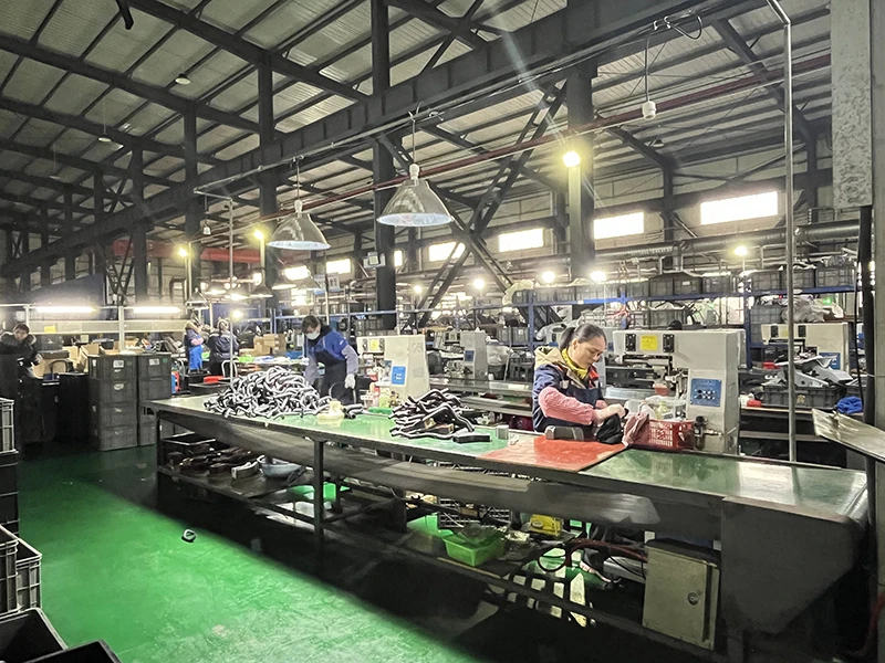 Gearbox oil pipe workshop